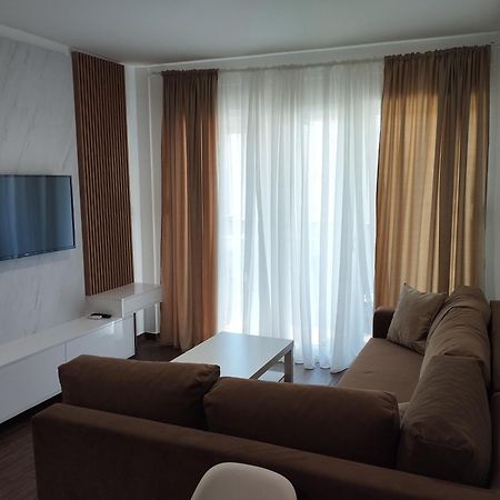 Apartment With Pool Veliko Gradište Екстериор снимка