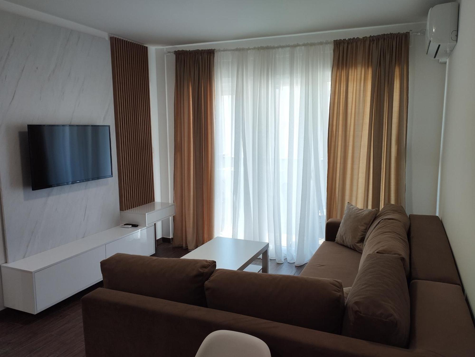 Apartment With Pool Veliko Gradište Екстериор снимка