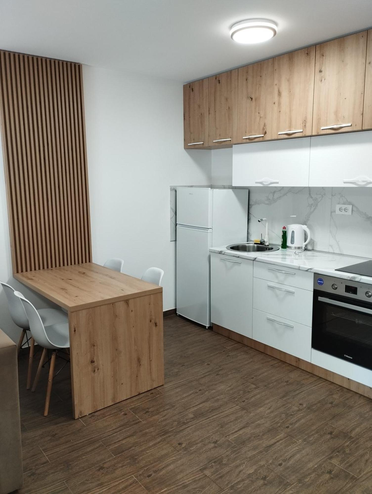 Apartment With Pool Veliko Gradište Екстериор снимка