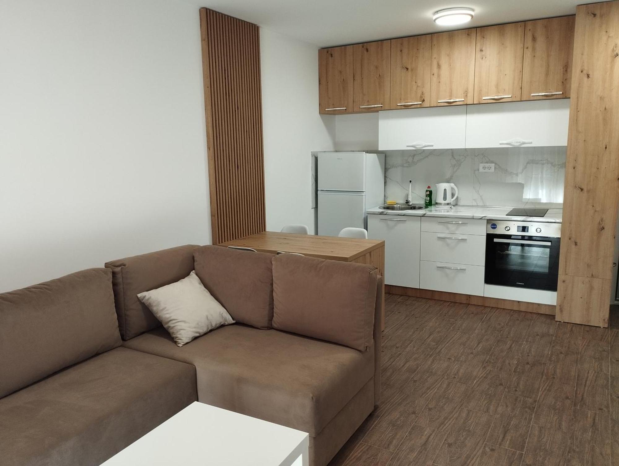 Apartment With Pool Veliko Gradište Екстериор снимка